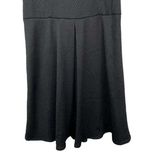 FREE PEOPLE OPEN BACK WAFFLE TEXTURE CROCHET NECKLINE BLACK DRESS MEDIUM-EUC - Picture 5 of 9